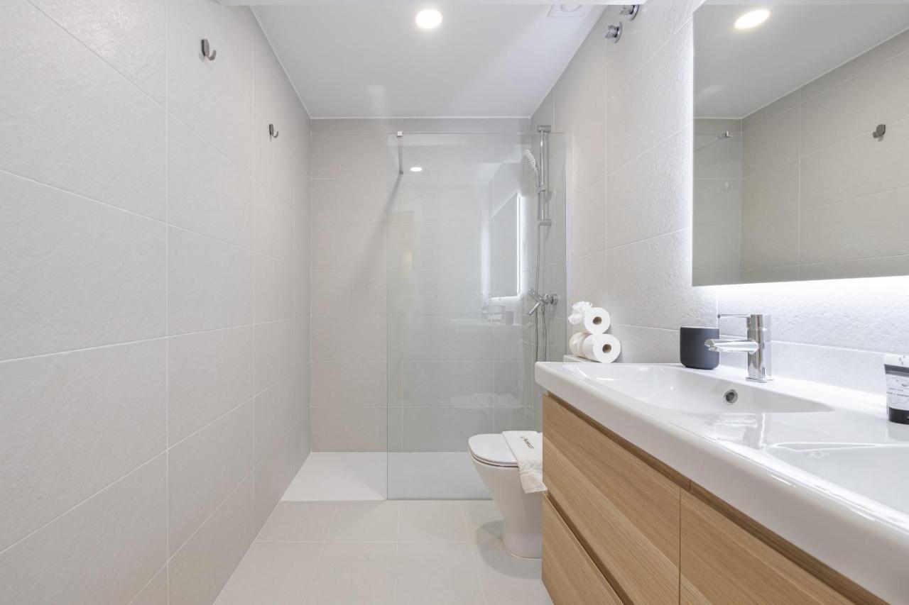 C26 Gorgeous 4 Bdrm Apartament In Plaza Uncibay Малага Экстерьер фото